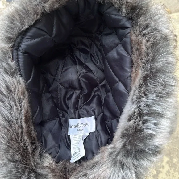 2 brand new winter hats - Picture 7 of 16